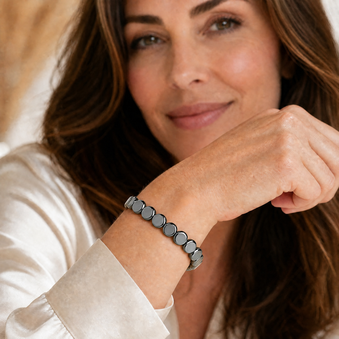 Woman wearing the HEMATIX bracelet for women